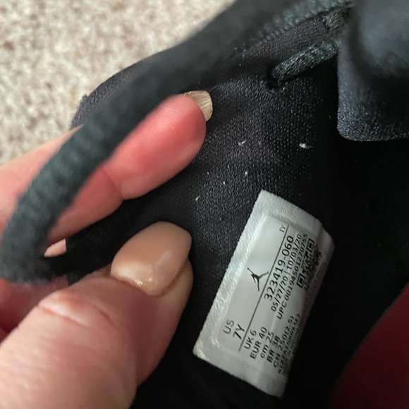 Boys shoes, cleats, indoor shoes. Great condition. - Picture 4 of 13